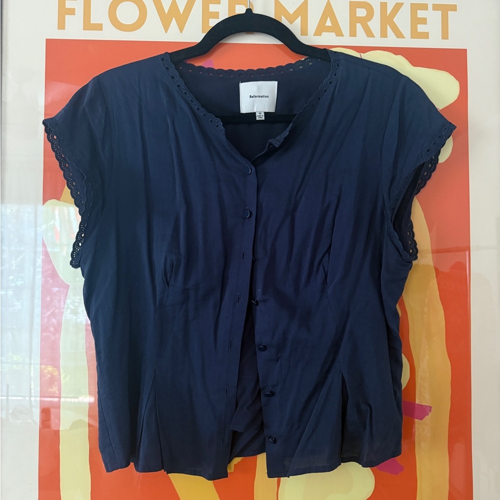 Reformation navy button up top - Picture 10 of 11